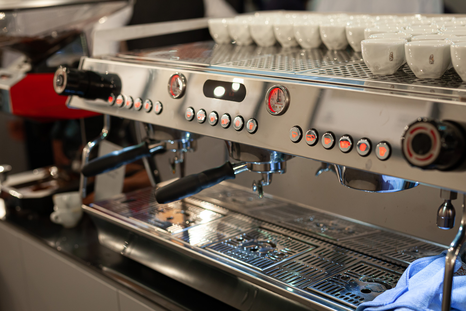 HOST 2019 – die größte „Kaffeemesse“ der Welt – Espresso-Maschinenraum
